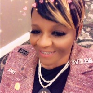 Meet your Posher, Pamela